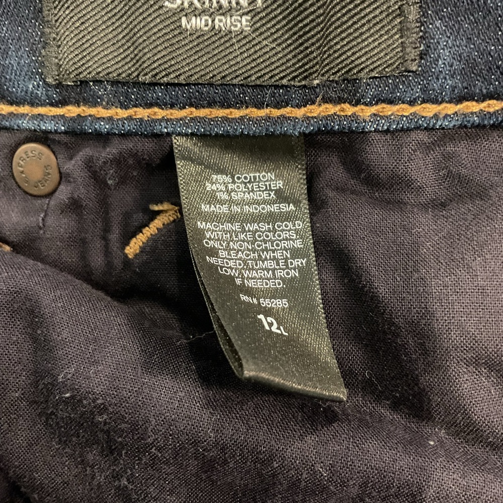 Express Indigo Wash Women's Mid-Rise Skinny Jeans - Picture 10 of 11
